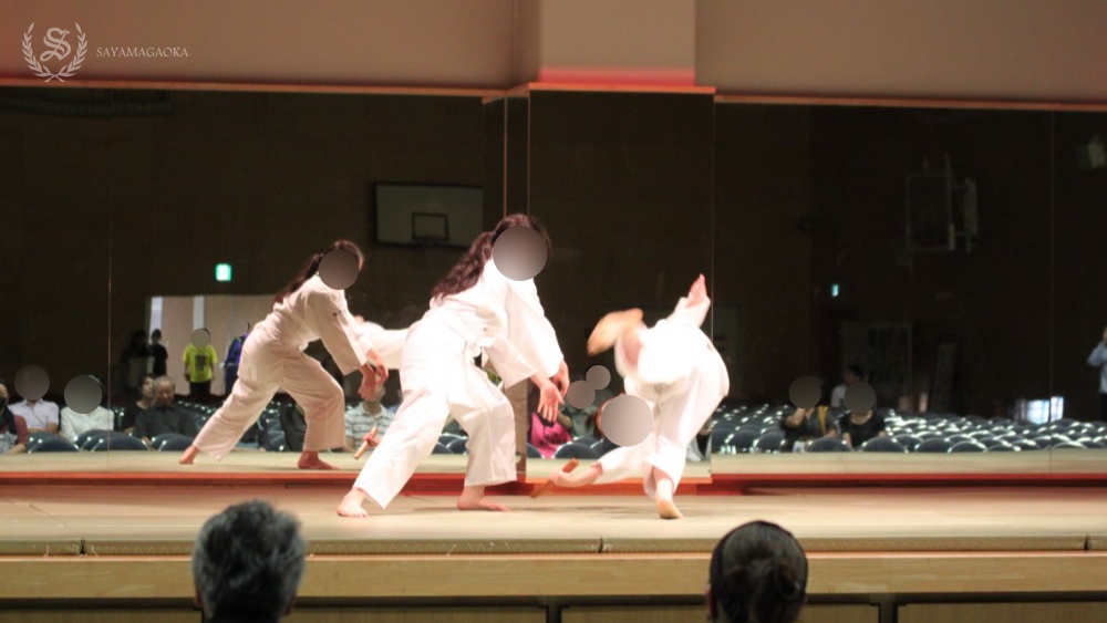 合気道部の演武パフォーマンス